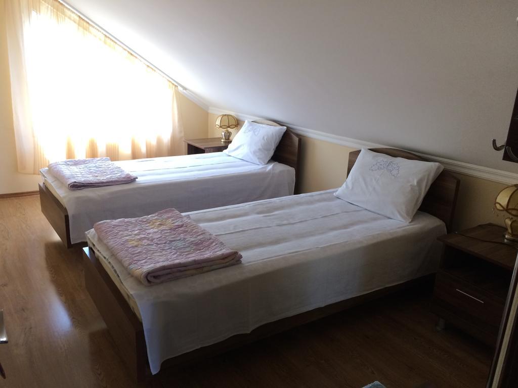 Mari Guest House Telavi Eksteriør billede