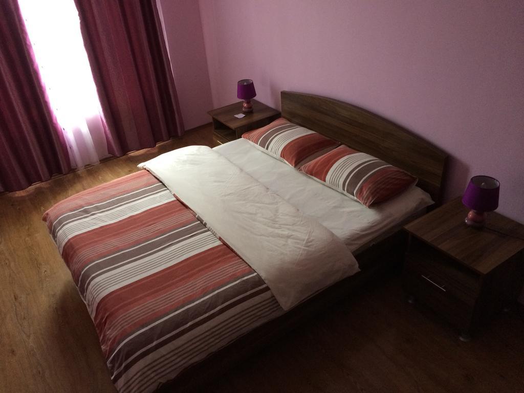 Mari Guest House Telavi Eksteriør billede