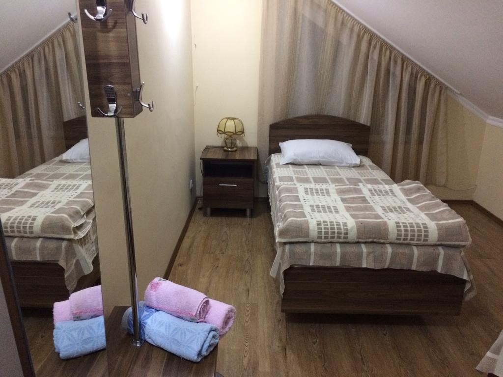 Mari Guest House Telavi Eksteriør billede